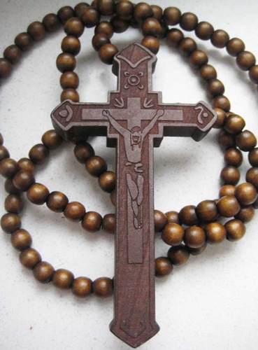Bidsnoer/ketting houten, met een groot kruis, donkerbruin